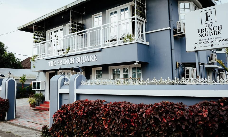 Property building, Day, Balcony/Terrace, Street view