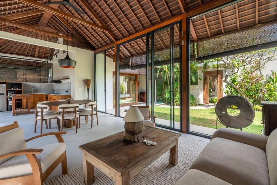 Communal lounge/ TV room, Living room