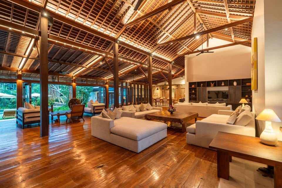 Communal lounge/ TV room, Living room