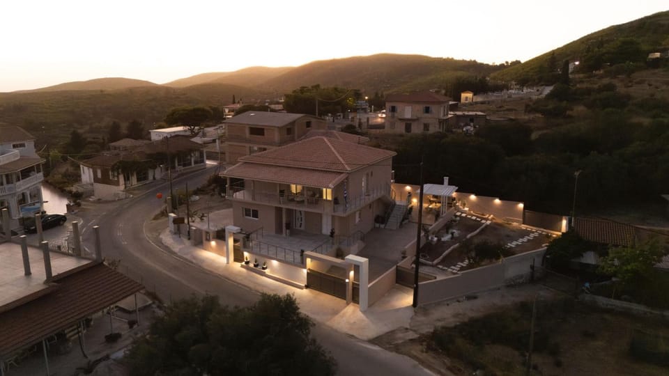 Property building, Neighbourhood, Bird's eye view