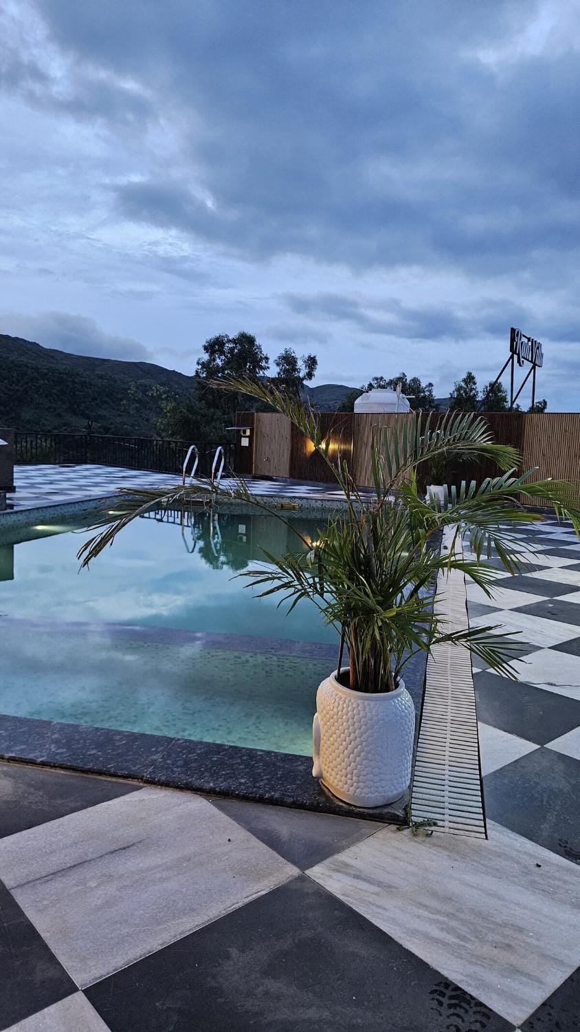 Raja Villa Entire 4BHKwith Pool Villa in Gujarat