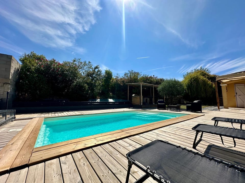 Day, Pool view, Swimming pool, sunbed