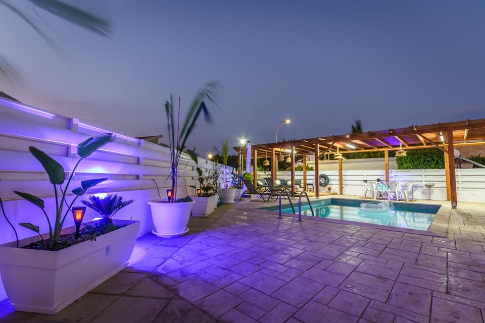 Pool view, Swimming pool