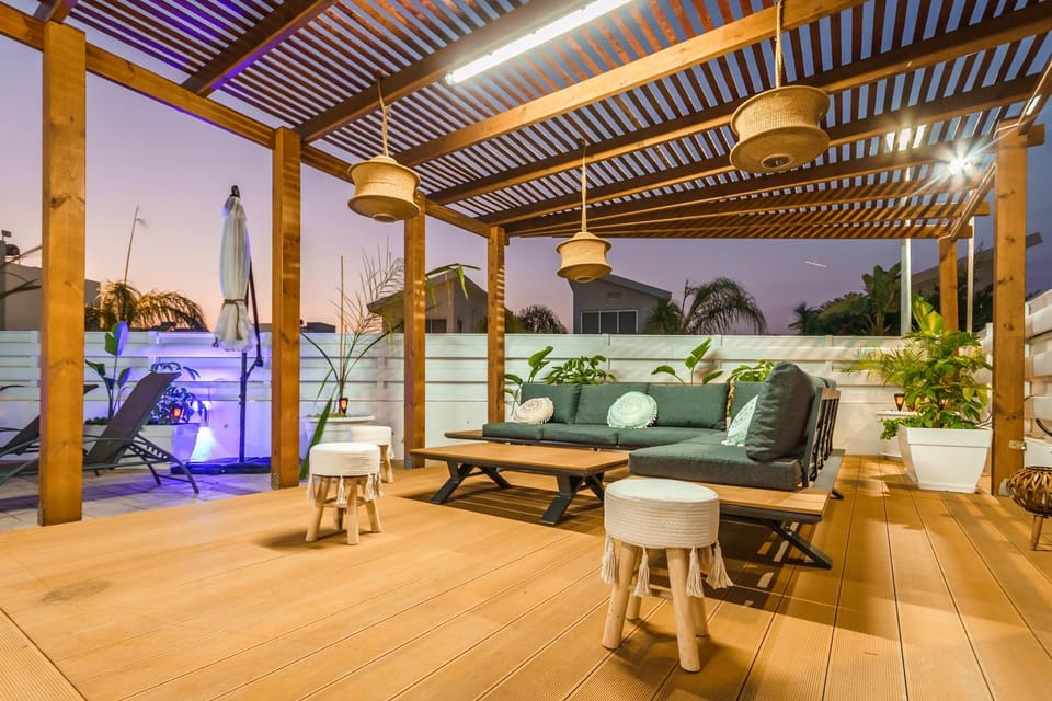 Patio, Balcony/Terrace, Seating area