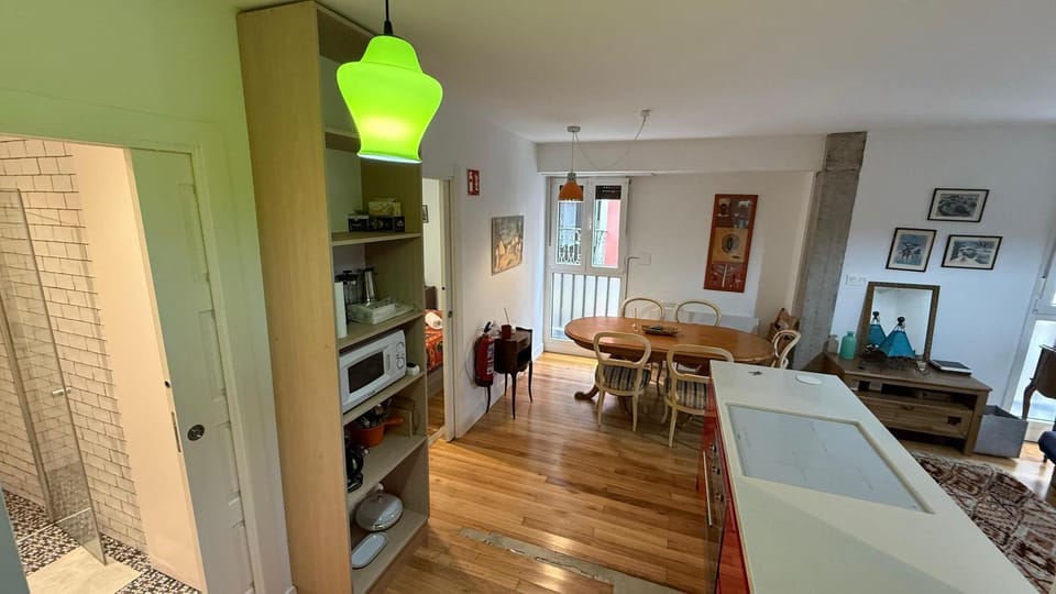 Tiny place Loud fun street Apartment in Bilbao