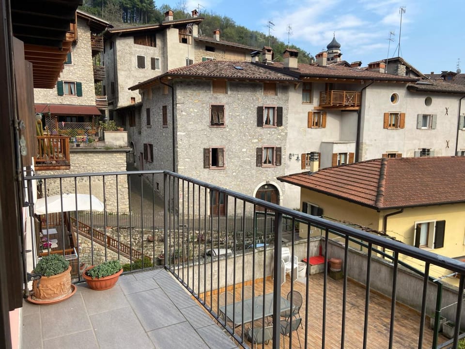 View (from property/room), Balcony/Terrace