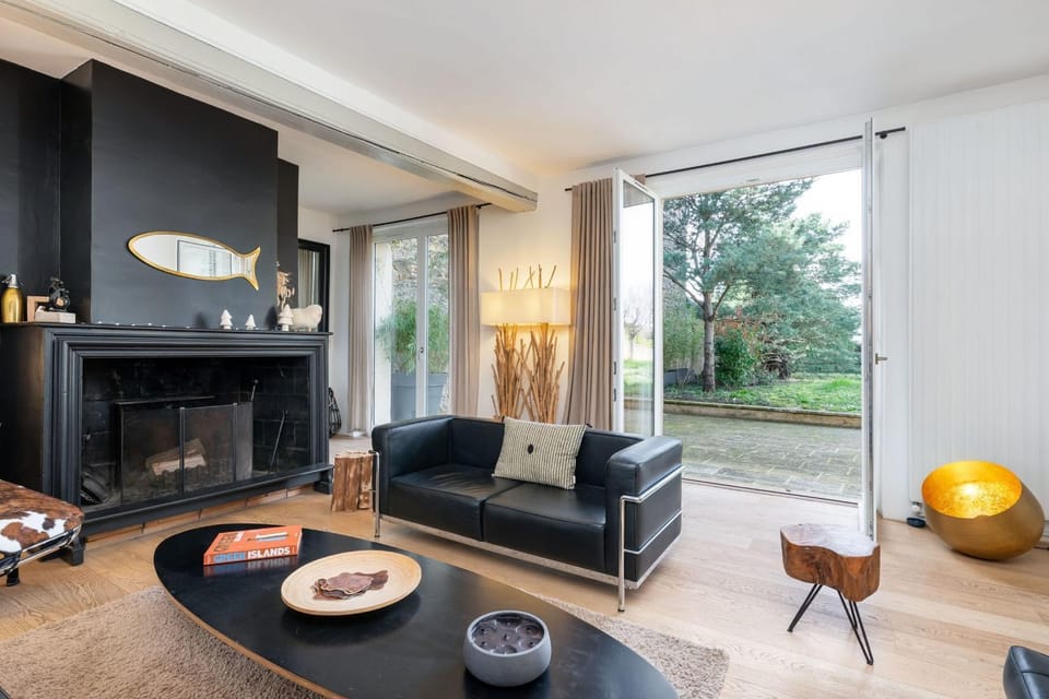 Le Cerf - House with view and swimming pool Villa in Auvergne-Rhône-Alpes