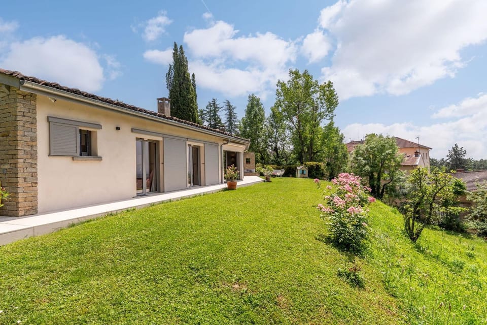 Le Lavoir - Bright and comfortable single-storey family home House in Auvergne-Rhône-Alpes