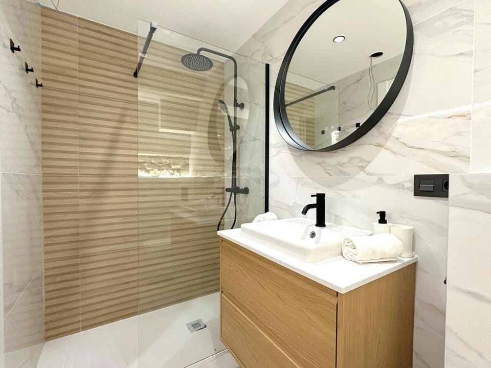 Apartamento con patio privado en el centro de Laredo Apartment in Laredo