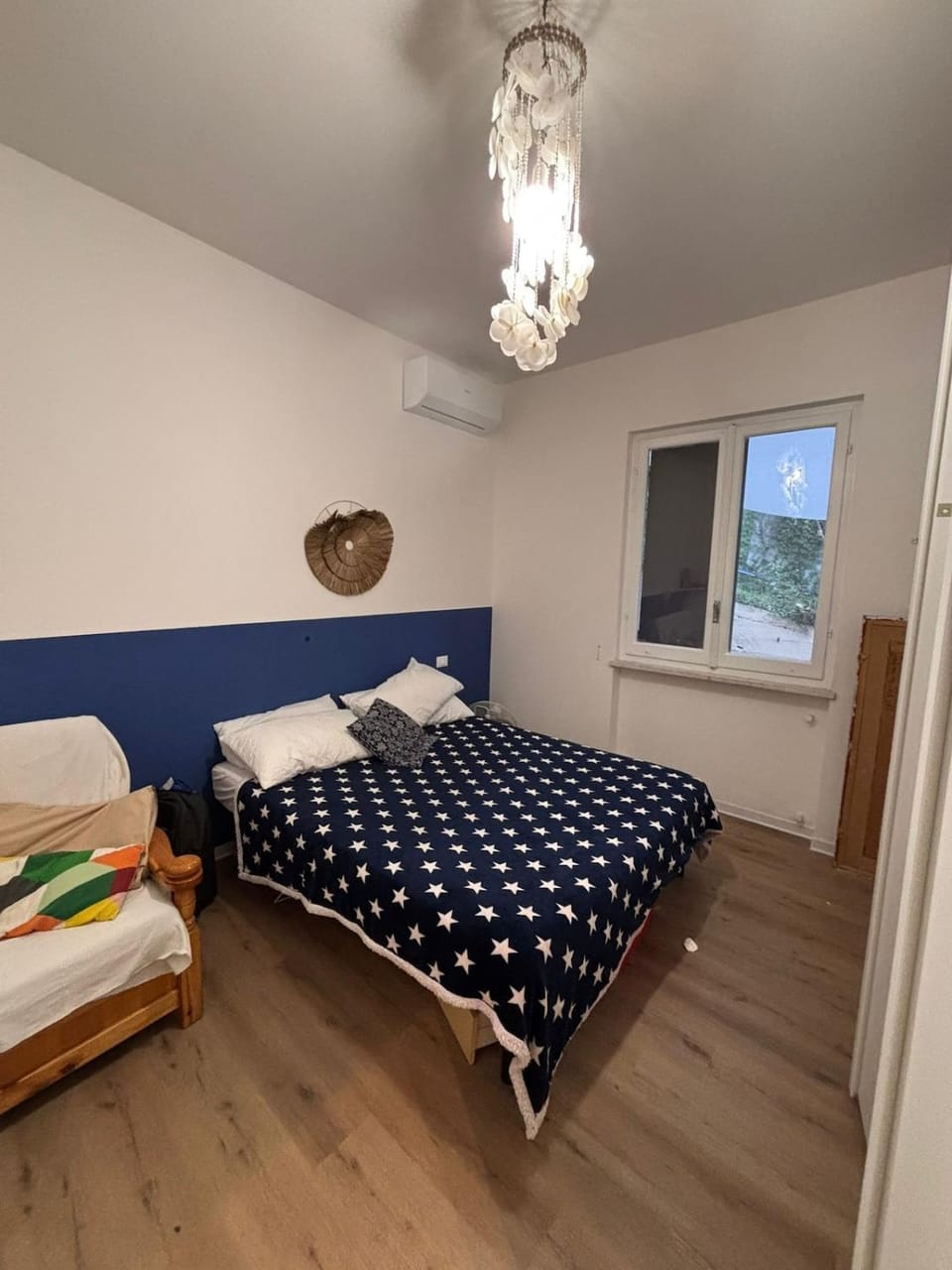 Bed, Bedroom, air conditioner