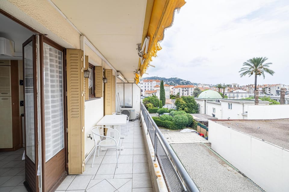 Bird's eye view, View (from property/room), View (from property/room), Balcony/Terrace, Seating area, Dining area, City view, City view
