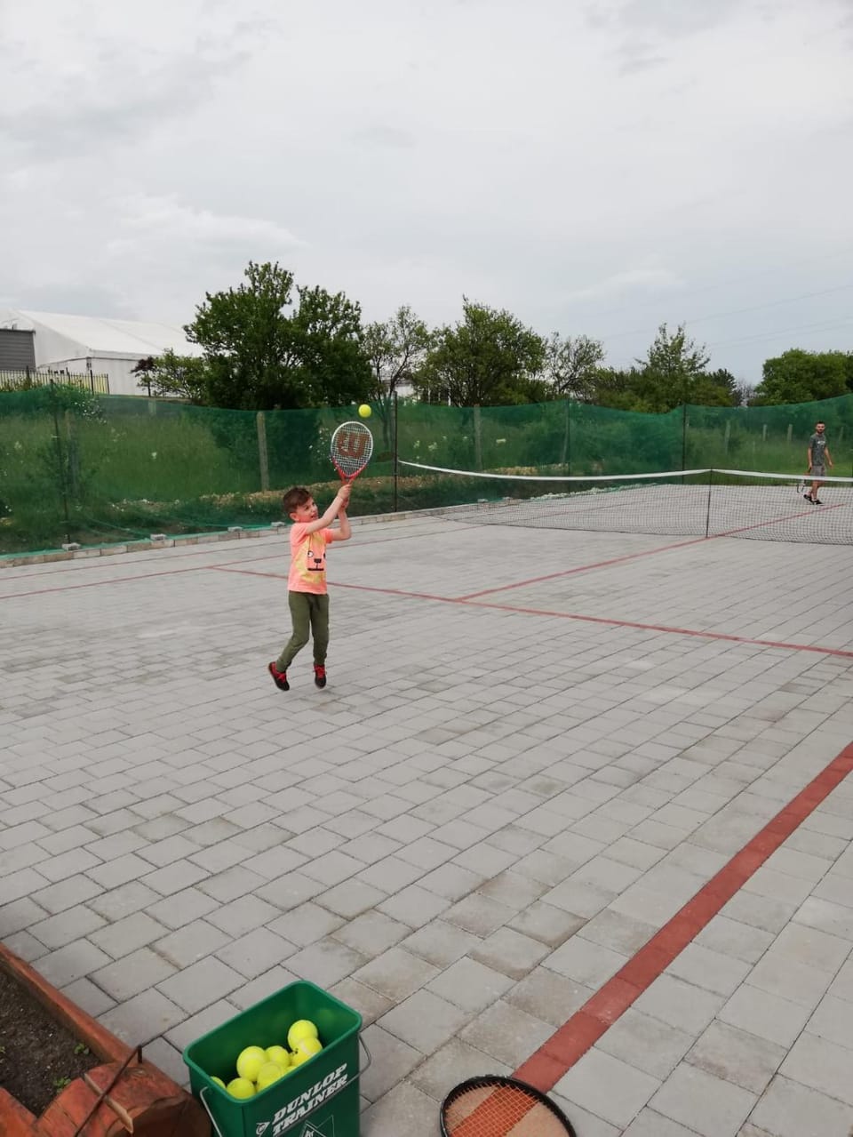Day, Tennis court