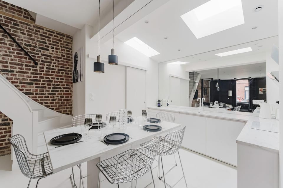 Maison moderne de 3 chambres, proche du tram Bed and Breakfast in Flanders