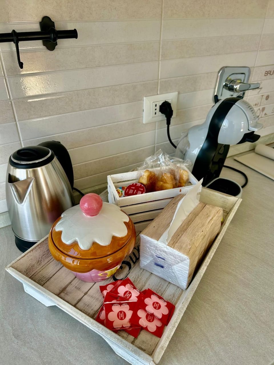 Coffee/tea facilities, Food and drinks, Breakfast, toaster