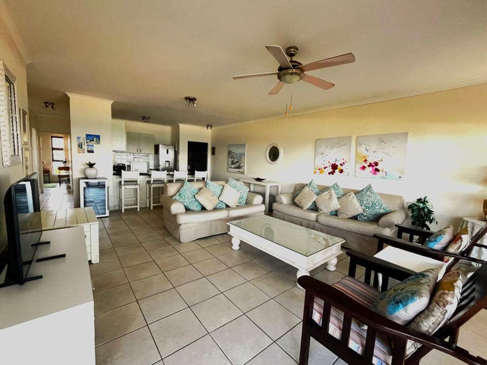 TV and multimedia, Living room, Seating area, kitchen