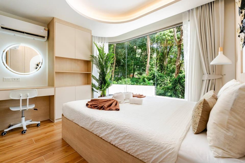 Bed, Bedroom