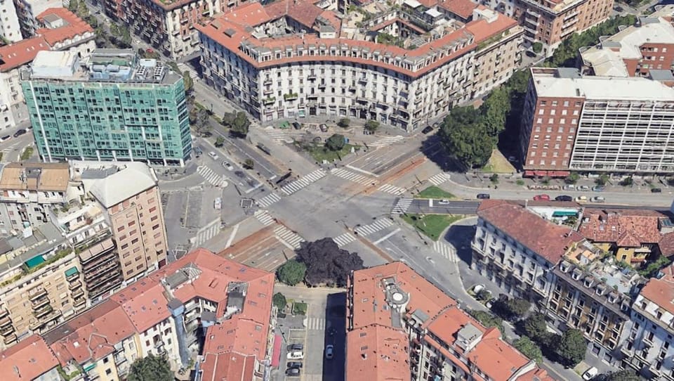 Central Station 5 min - Double bed Caiazzo 4 guests Wifi Apartment in Milan