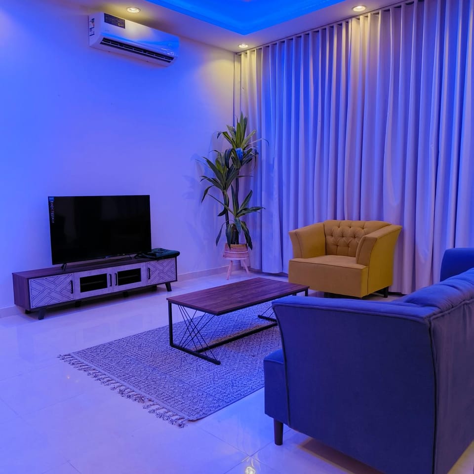 TV and multimedia, Seating area, air conditioner
