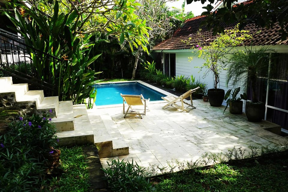 Balcony/Terrace, Garden view, Pool view, Swimming pool, sunbed