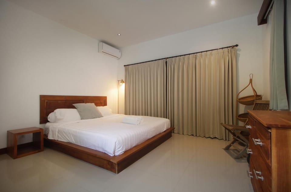 Bed, Bedroom, air conditioner