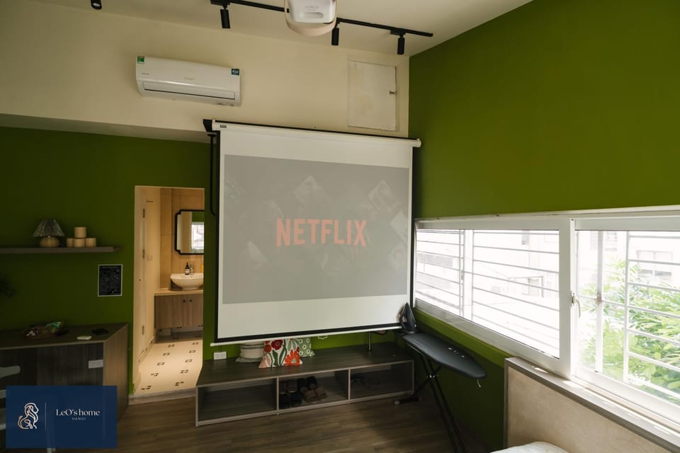 Karaoke, Bathroom, TV and multimedia, Bedroom