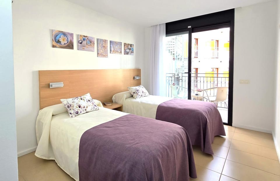 Balcony/Terrace, Bedroom, heating, air conditioner