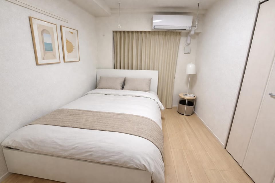 Bed, Photo of the whole room, Bedroom, air conditioner