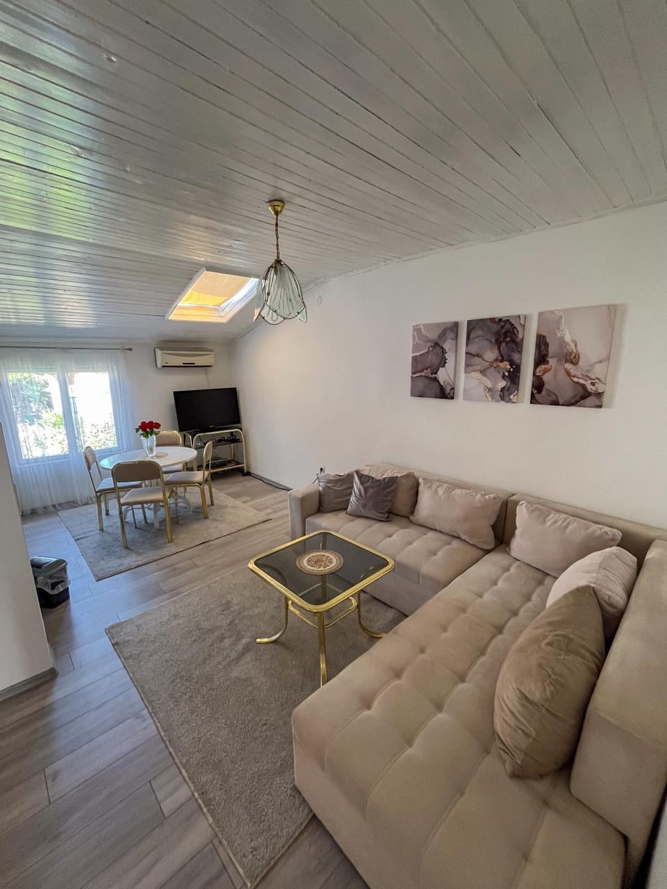 TV and multimedia, Living room, Seating area