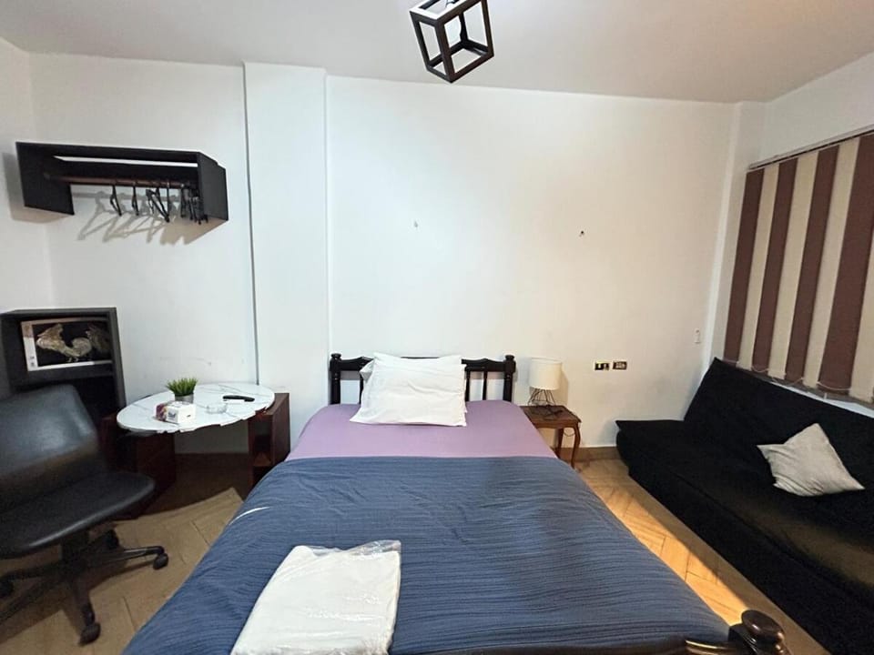 Cozy Room In a Guest house Bed and Breakfast in Cairo Governorate