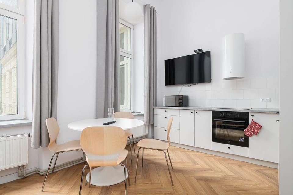 TV and multimedia, stove