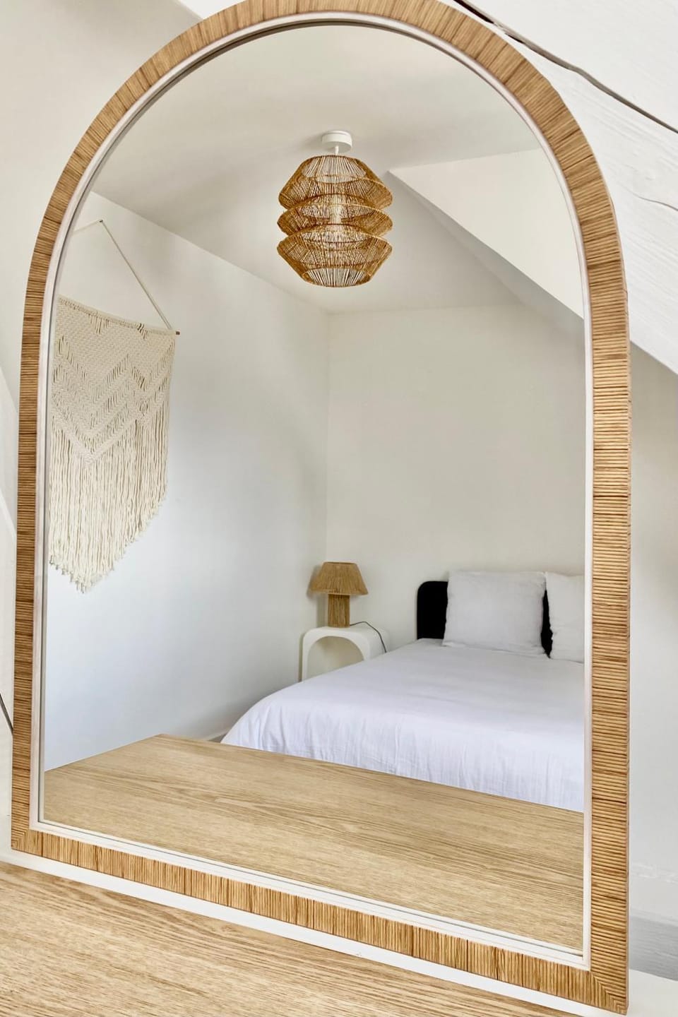 Bed, Decorative detail, Bedroom