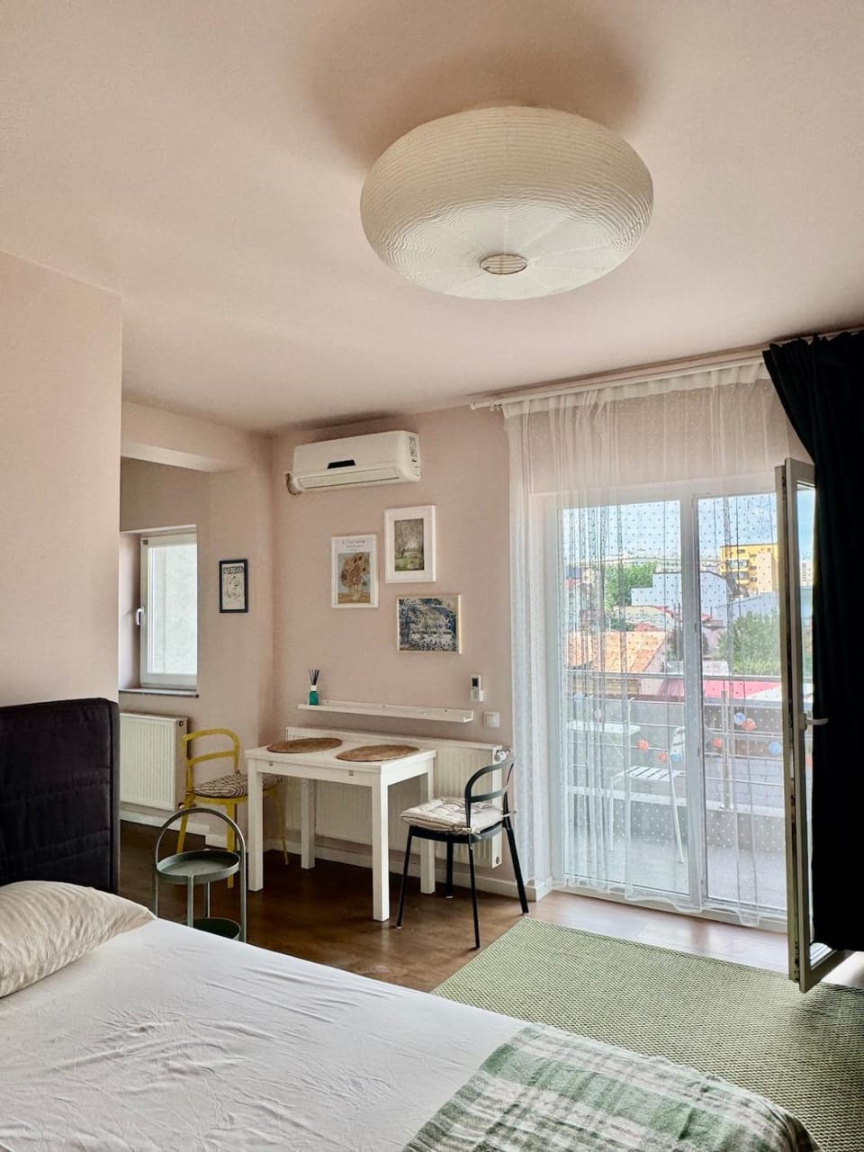 The Pastel Nest Apartment in Bucharest