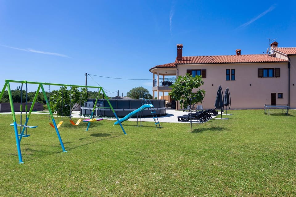 Luxurious new apartment with pool Apartment in Istria County
