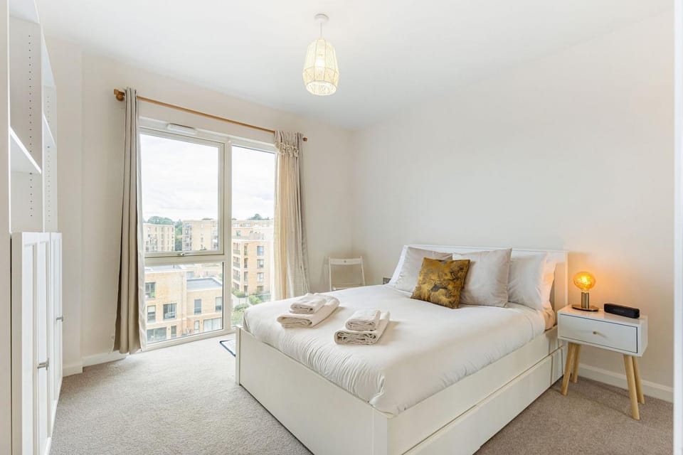GuestReady - Millbrook Park retreat with balcony Apartment in London