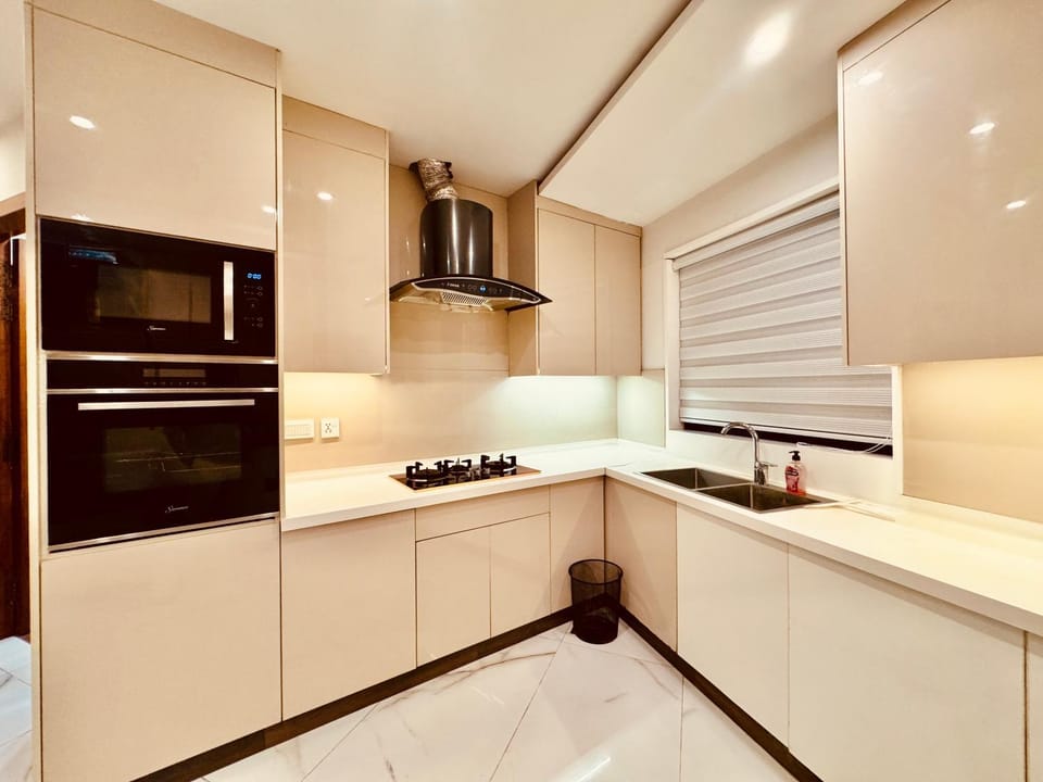 Kitchen or kitchenette, oven, stove