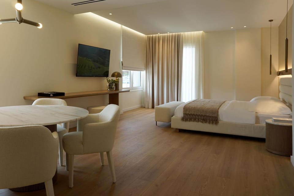 Luxury White Tower Suites Apartment in Thessaloniki