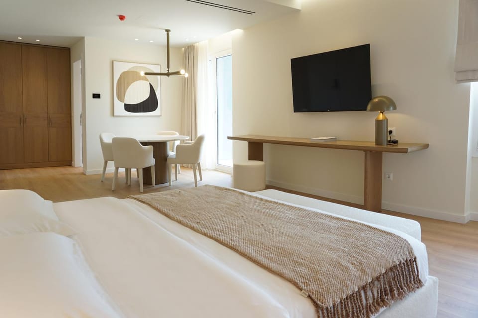 Luxury White Tower Suites Apartment in Thessaloniki