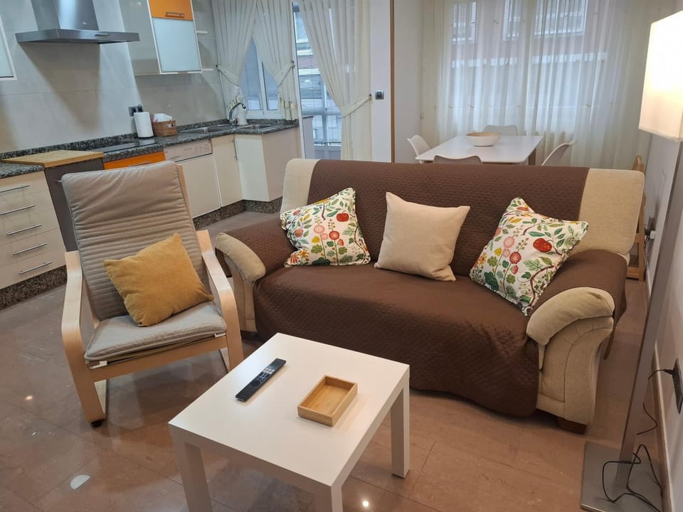 Kitchen or kitchenette, Living room, Dining area