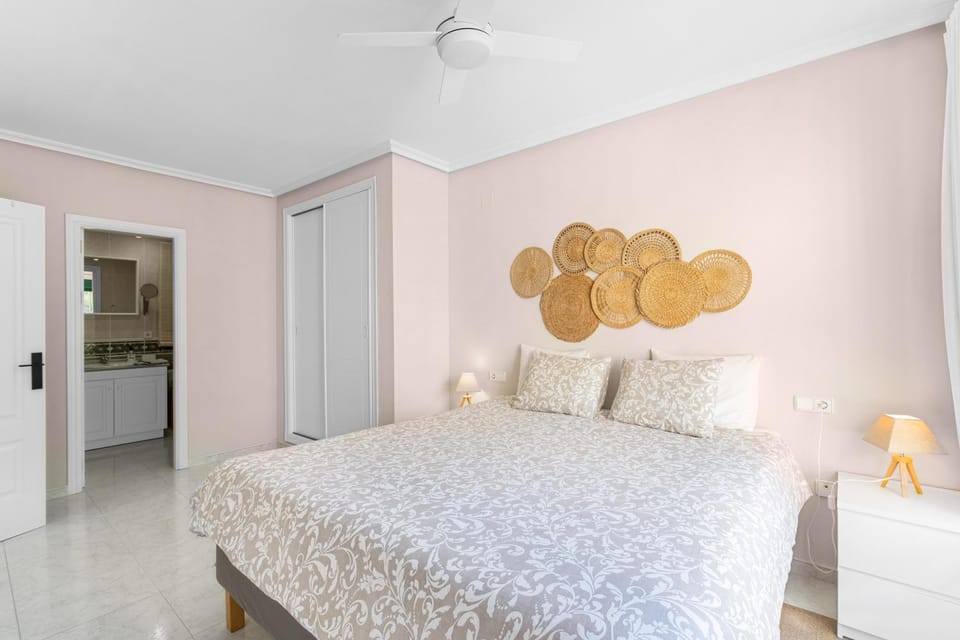 Living room, Bedroom