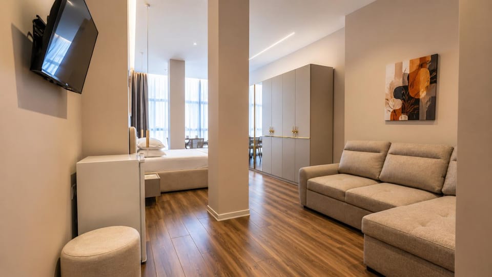 Communal lounge/ TV room, Living room