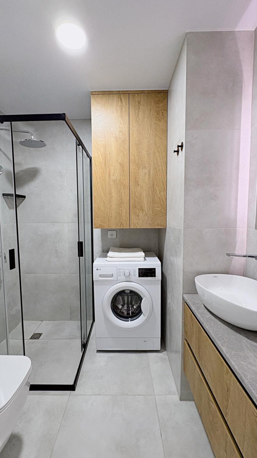 Shower, Toilet, Bathroom
