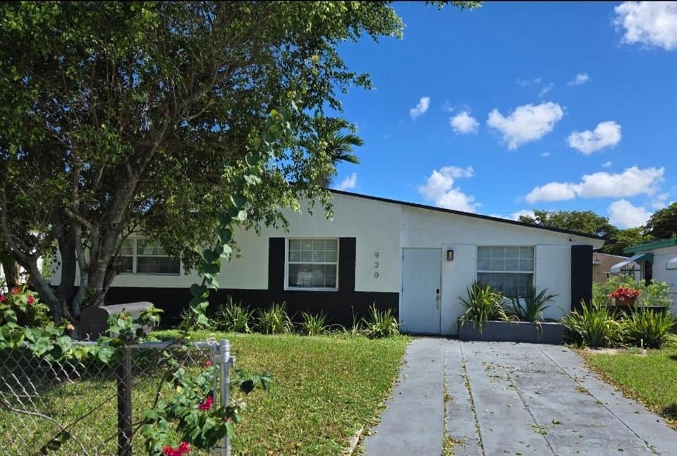 Little Wynwood Oasis House in Miami