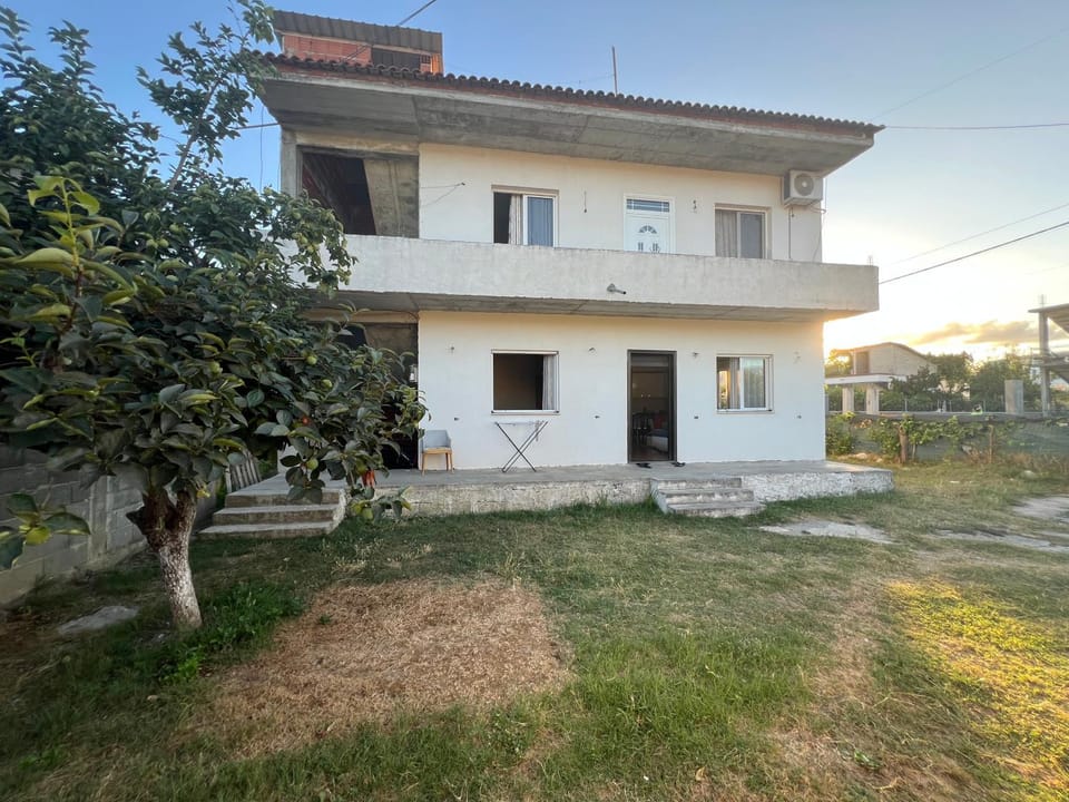 BBQ facilities, Garden, Balcony/Terrace