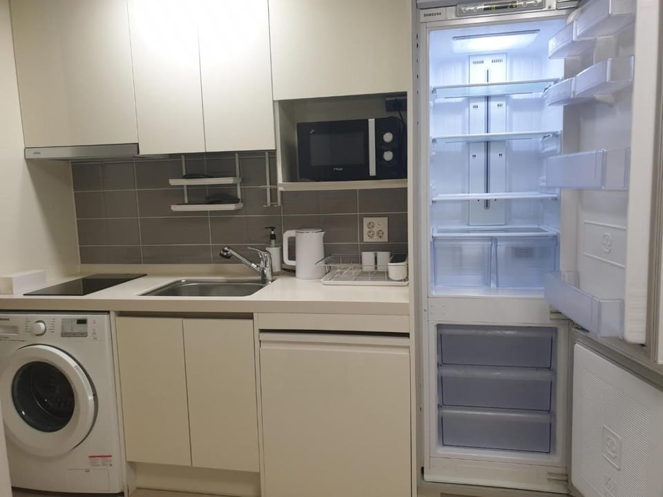3415#Gangnam Urban Vogue Suites #Top-rated Unit # All-New Furniture & Peaceful Vibe# Sinnonhyeon 1min Apartment in Seoul