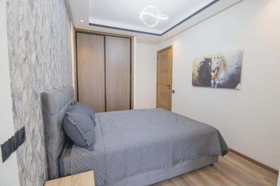 Bed, Photo of the whole room, Bedroom, wardrobe