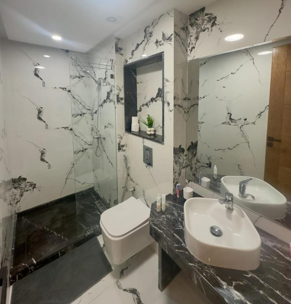 Shower, Toilet, Bathroom
