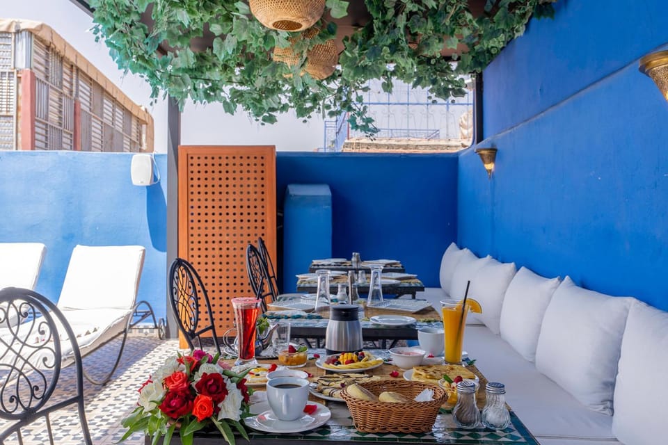 Restaurant/places to eat, Balcony/Terrace, Breakfast