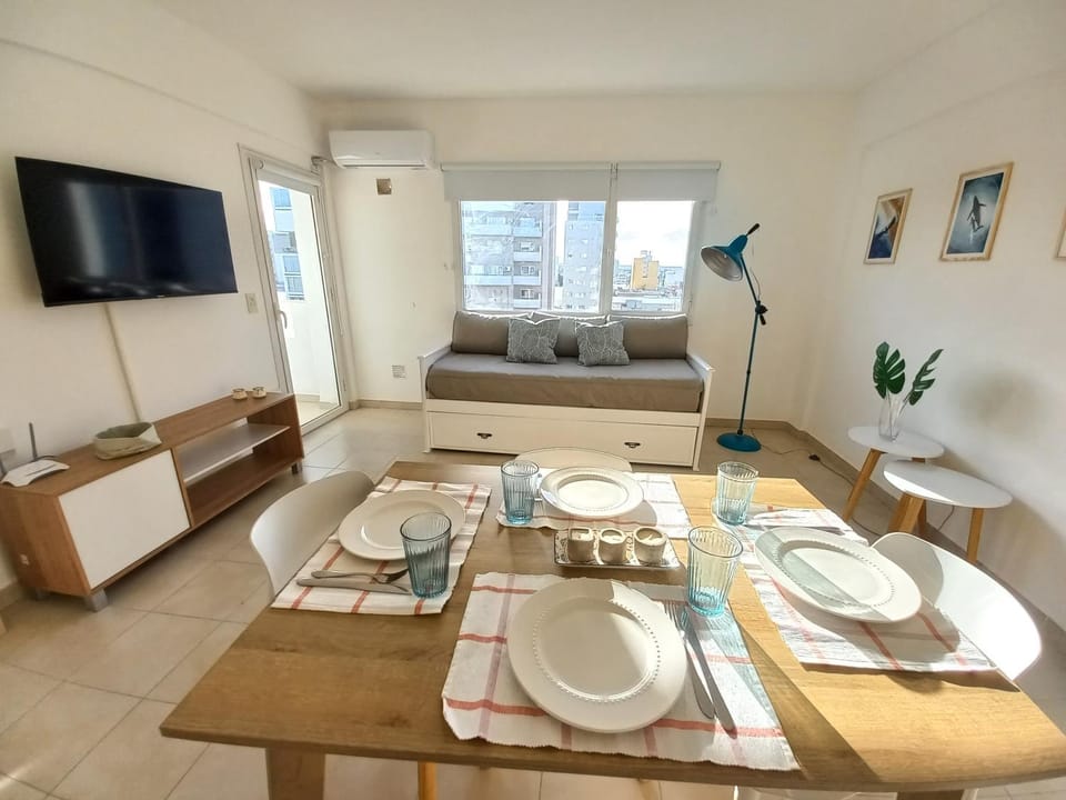TV and multimedia, Living room, Dining area