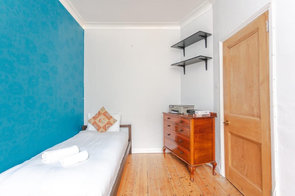Delightful 2BD Flat with Patio Elephant & Castle Apartment in London Borough of Southwark