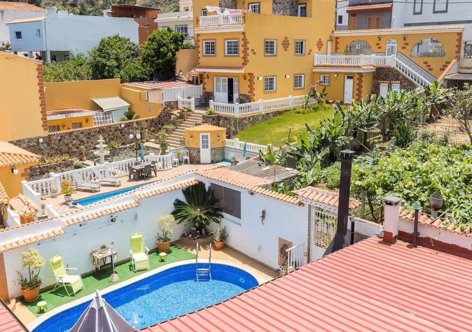 Pool view, Swimming pool
